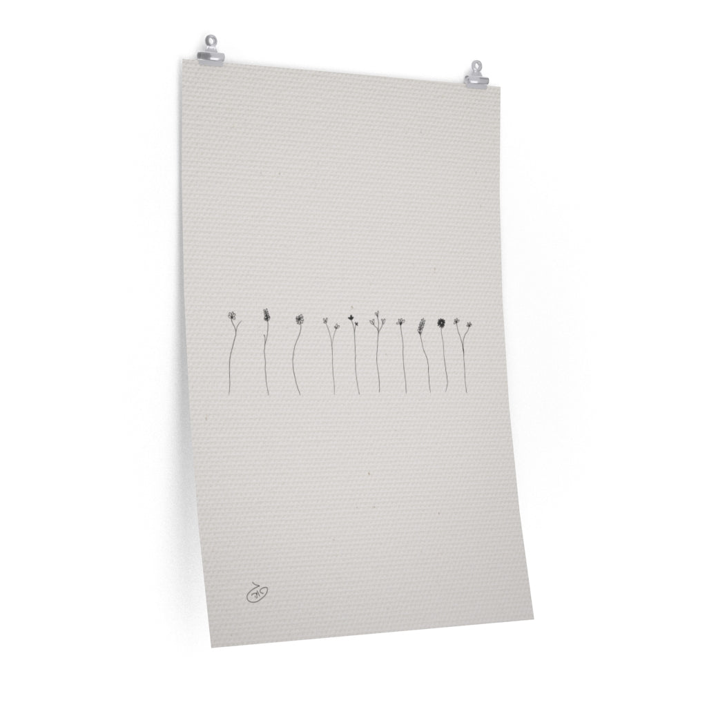 פוסטר Row of One Line Flowers Poster ציור מקורי של גאיה המקדם את המודעות לאלימות בין בני זוג בכלל וכלפי נשים בפרט