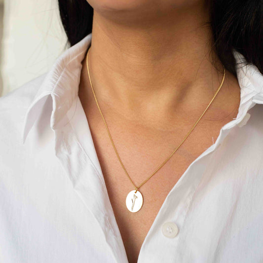 שרשרת תליון פרגים ארוכה | בשיתוף שלומית אופיר | תכשיטים מהציורים של גאיה - מחפשת שרשרת מהממת ומלאת משמעות? הפכנו את הציורים המדהימים של גאיה לתכשיטים יפהיפיים בשיתוף פעולה מרגש עם שלומית אופיר.
הלוואי וגאיה הייתה איתנו כדי לראות איך הציורים שלה הופכים לתכשיתים עוצרי נשימה. התכשיטים האלה הם בעצם שילוב בין שניים מהדברים האהובים על גאיה, תכשיטים ואמנות, בגלל זה אנחנו כל מתרגשים מהם.