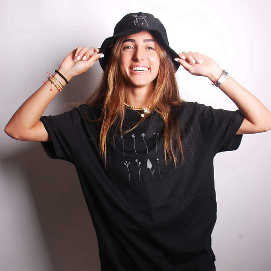 8 One Line Flowers Tee