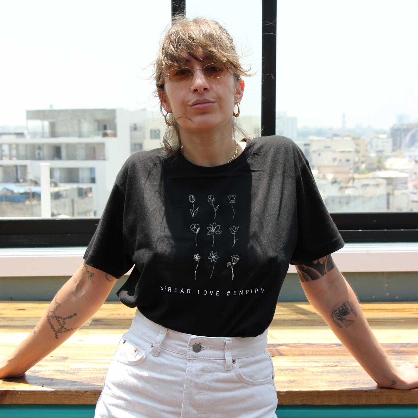 9 One Line Flowers Tee
