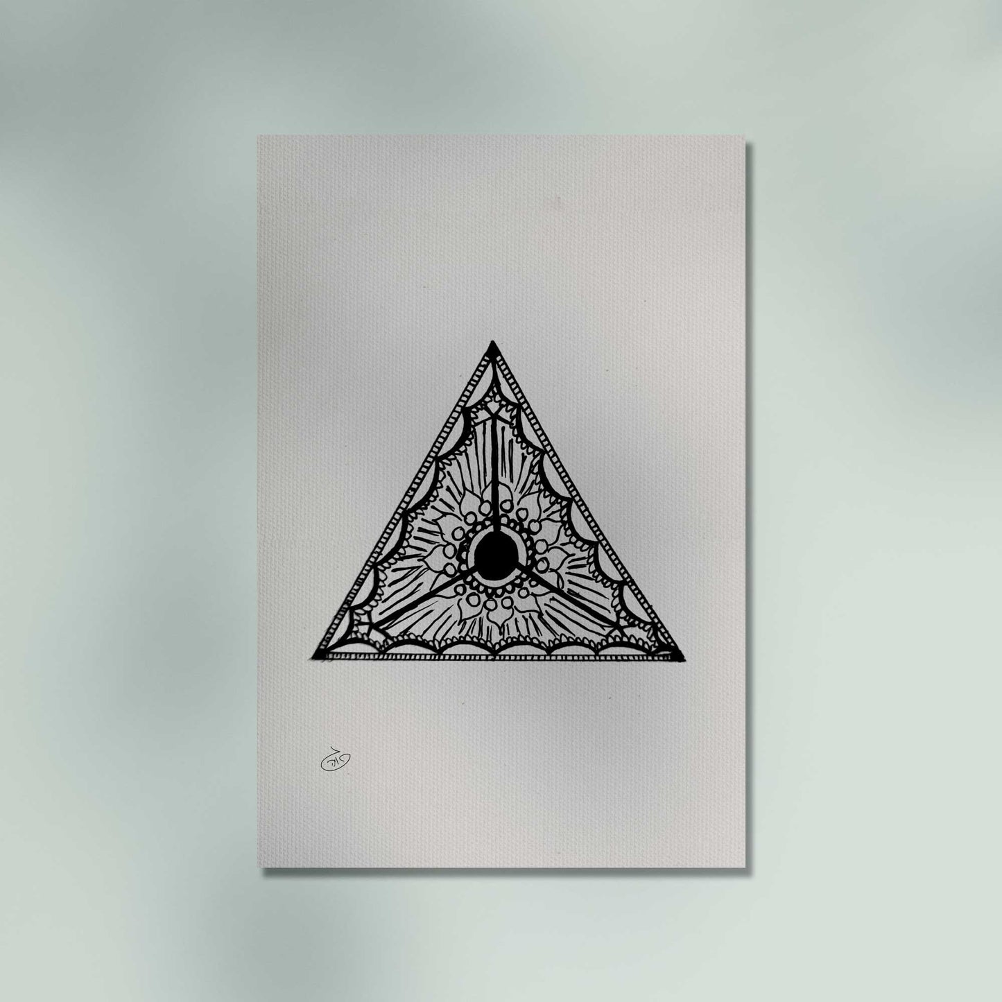 פוסטר Triangular Poster ציור מקורי של גאיה המקדם את המודעות לאלימות בין בני זוג בכלל וכלפי נשים בפרט