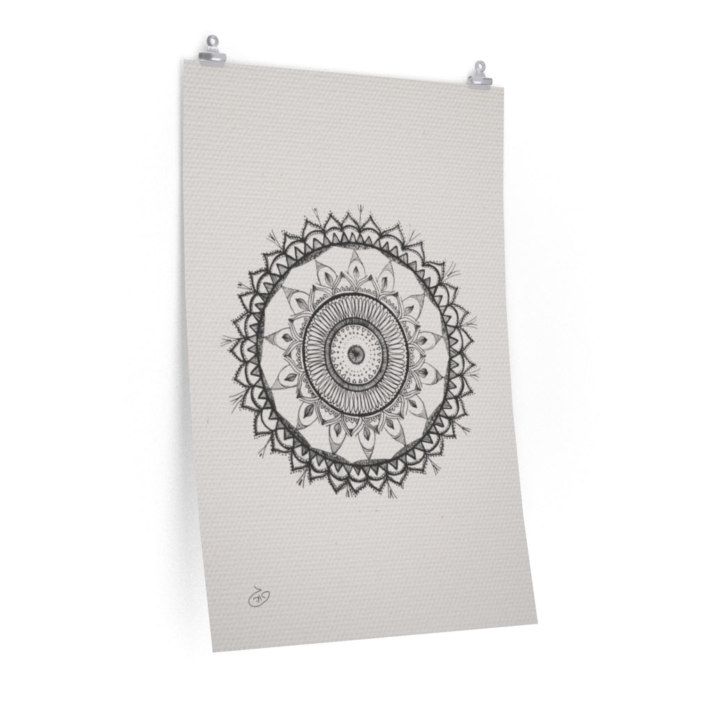 פוסטר Mandala - Khalida Poster ציור מקורי של גאיה המקדם את המודעות לאלימות בין בני זוג בכלל וכלפי נשים בפרט