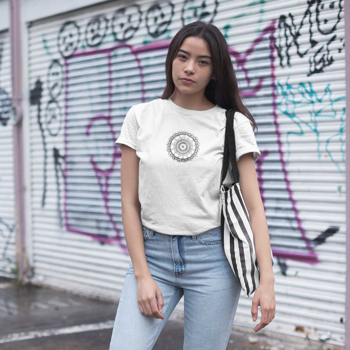 Gaya's Drawing Mandala - Khalida Tee | חולצה קצרה יוניסקס